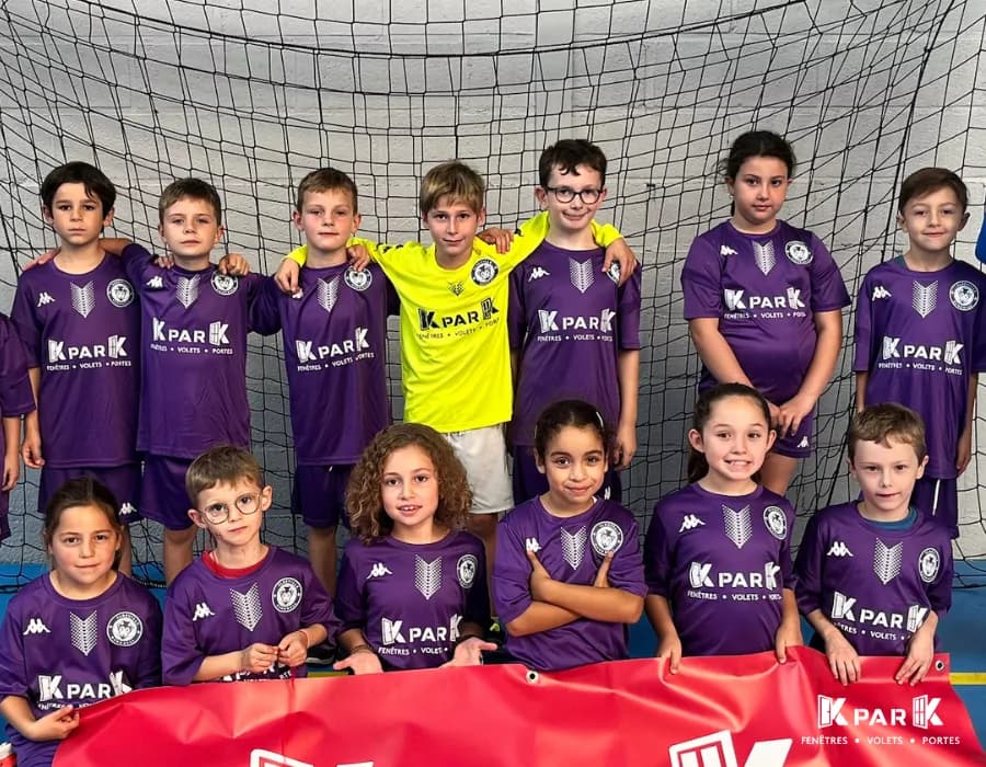 Remise officielle Amicale Laique Deville Handball photo bâche et équipe