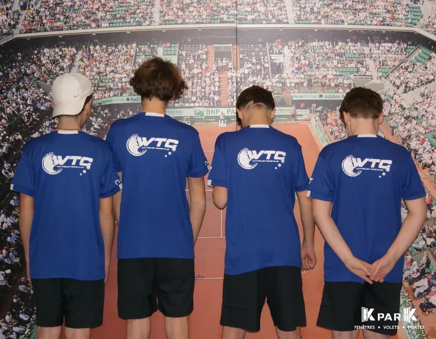 Remise officielle Wattrelos Tennis Club photo de dos