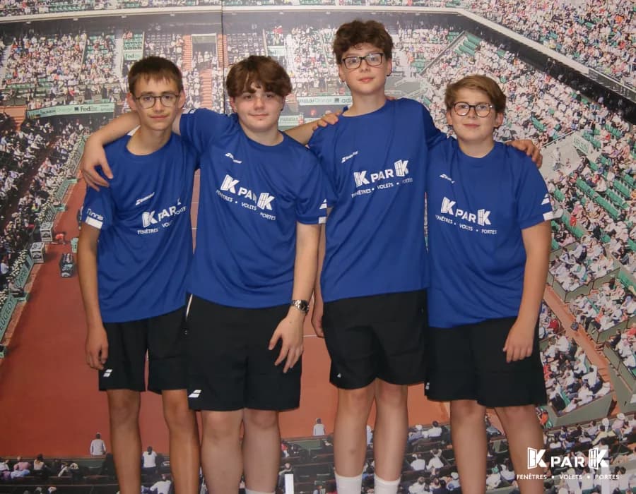 Remise officielle Wattrelos Tennis Club photo de quatre joueurs