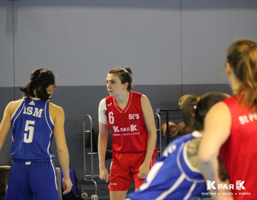 maillot KparK joueuse concentrées équipe féminines Saint-Péray Sportif Basket