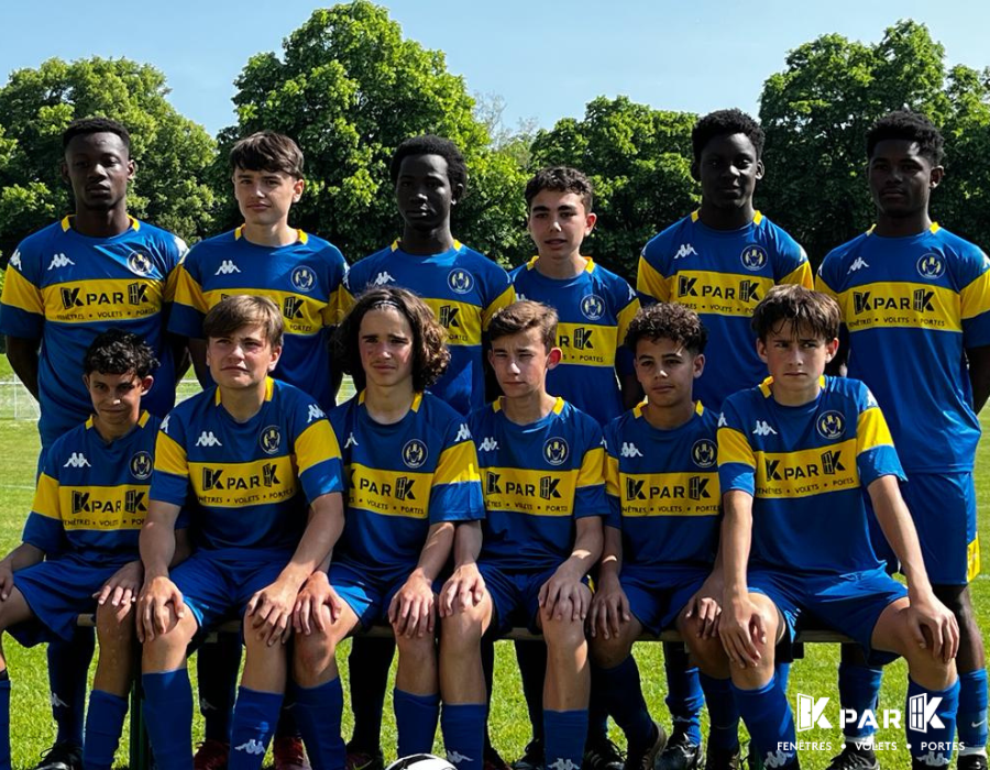 Photo collective maillots remise KparK U15 RC Lons
